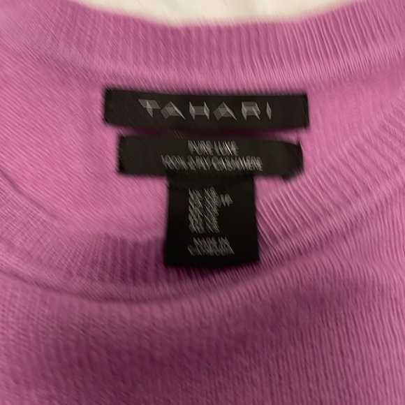 Tahari 100% Cashmere sweater - Picture 3 of 3